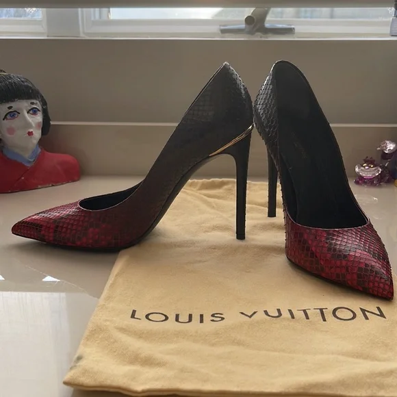 Louis Vuitton Python Eyeline Pointed Toe Pumps Size 37 - Picture 2 of 7